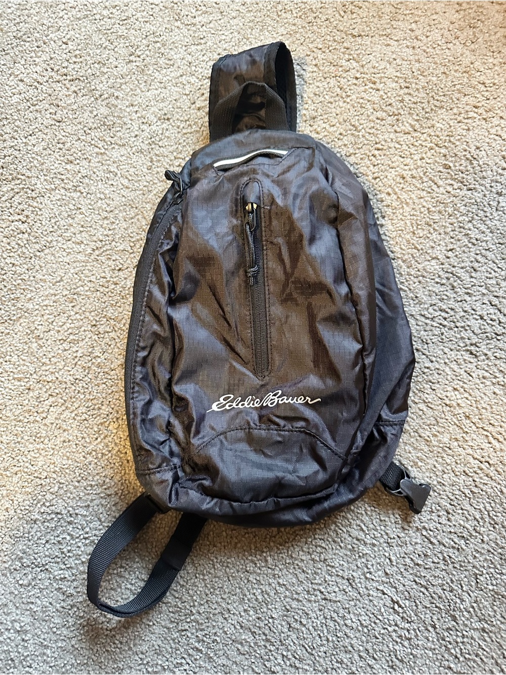 NWOT Eddie Bauer Stowaway 10L Black Sling bag